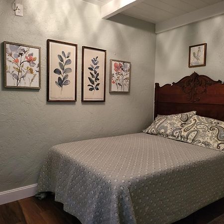 Smart Solution - Individual Private Bed-Pods In Gorgeous Shared Space - Women Only Dorm In Room 5 - Coed House - Full-Sized Mattresses In Individual Pods - With Built-In Private Storage - Gorgeous Shared Room - Affordable Luxury - Sparrow House Phoenix Dış mekan fotoğraf
